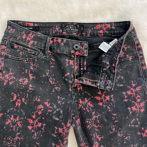 Lucky Brand Lolita Capri Black & Red Printed Denim Jeans Size 4 | 27 - Picture 1 of 8